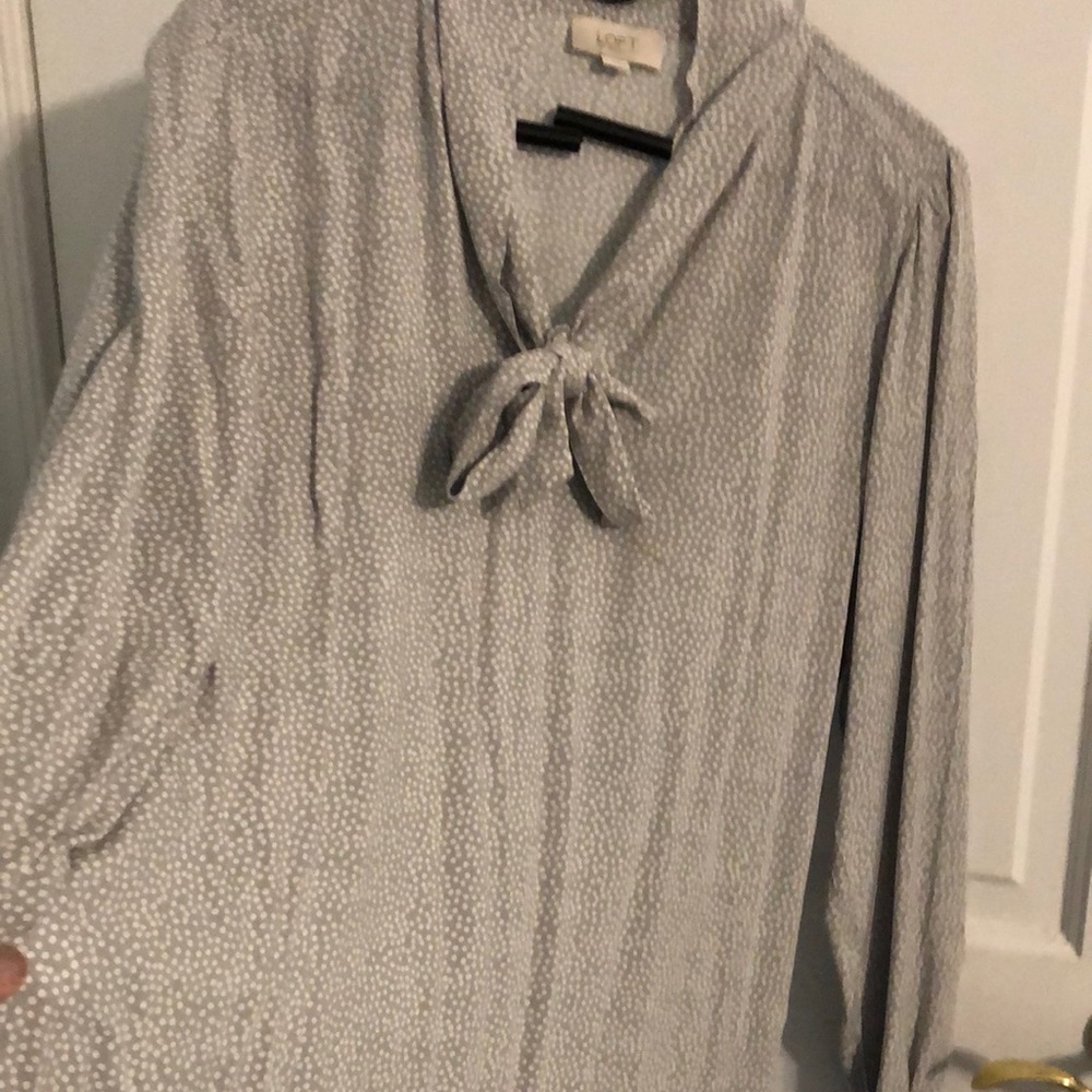 Dress blouse with tie